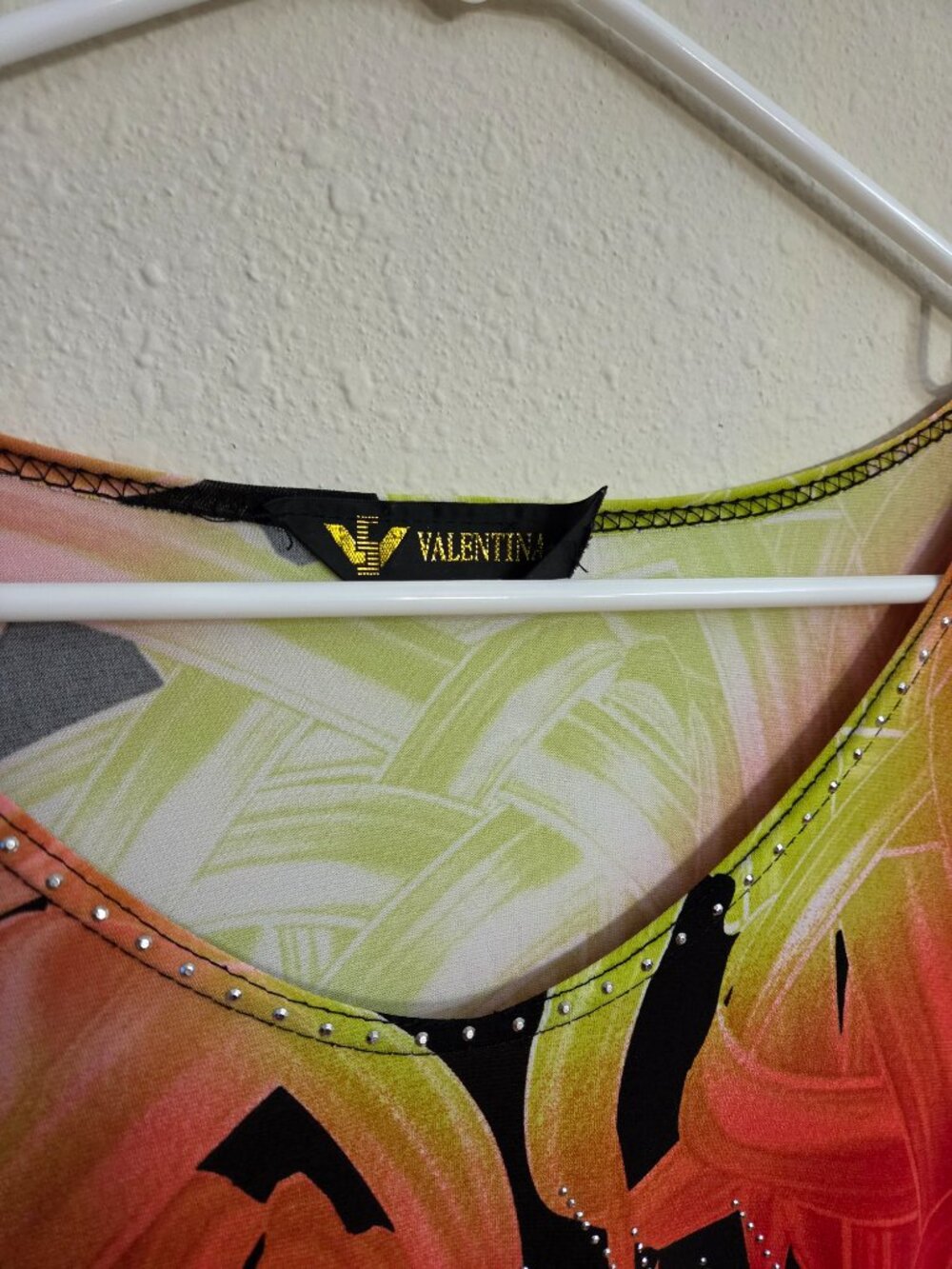 VALENTINA SIZE Large - Picture 3 of 3